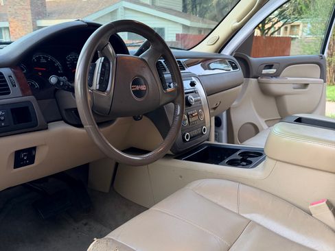 Used 2011 GMC Yukon XL SLT w/ Texas Edition image 13