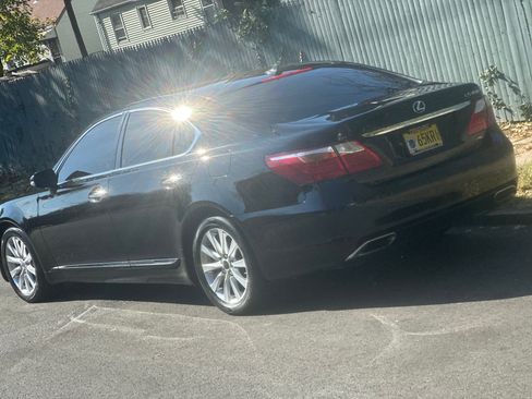 Used 2011 Lexus LS 460 AWD image 8