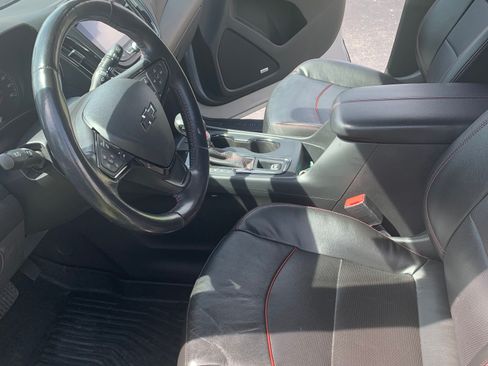 Used 2022 Chevrolet Equinox RS w/ RS Leather Package FWD image 12