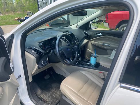 Used 2017 Ford Escape Titanium AWD/4WD image 12