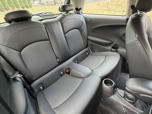 Used 2015 MINI Cooper 2-Door Hardtop image 13