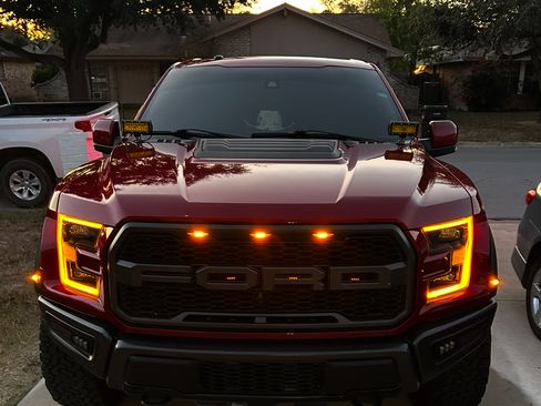 Used 2017 Ford F150 Raptor w/ Equipment Group 802A Luxury image 2