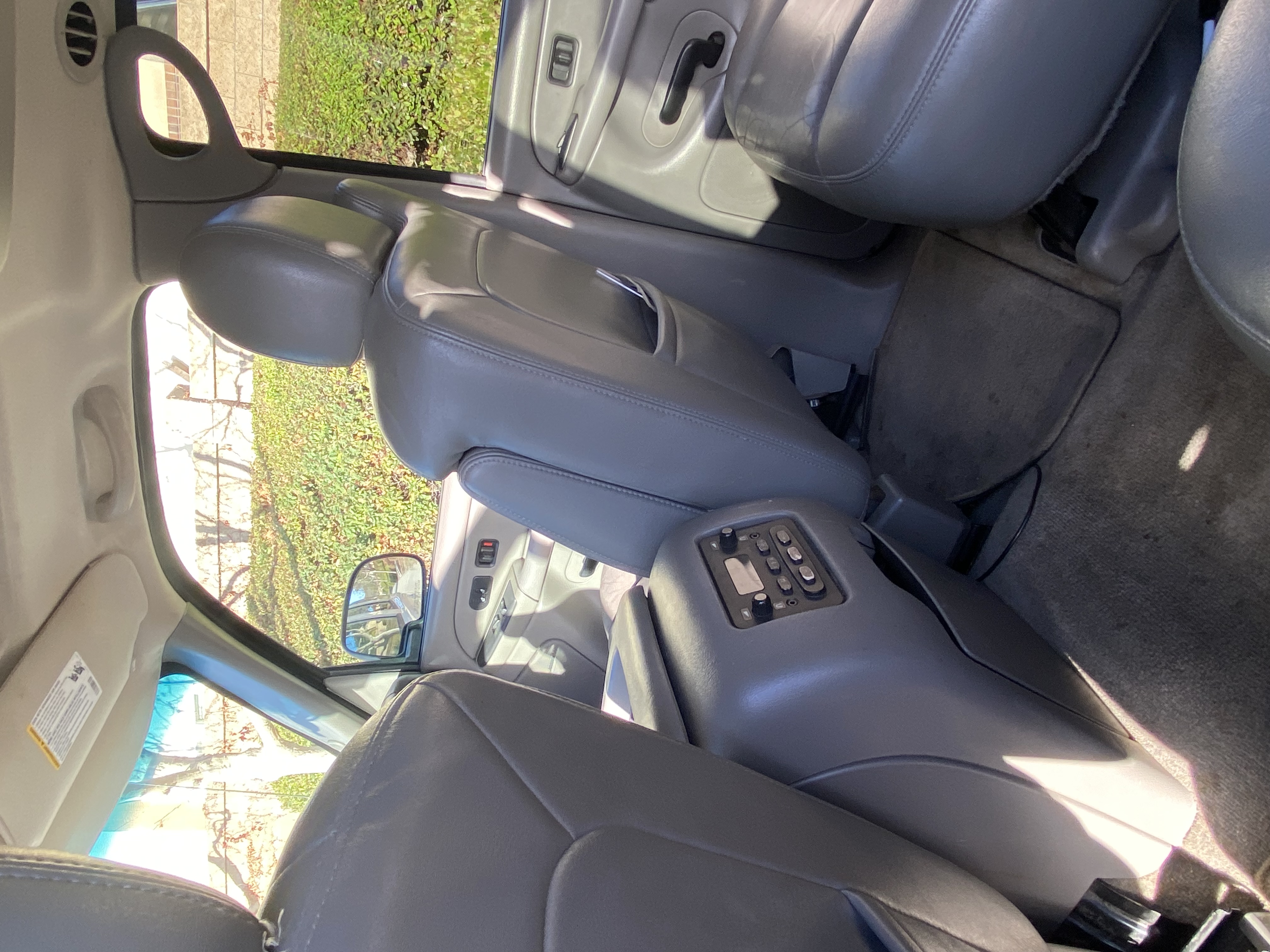 Used 2004 Chevrolet Tahoe LT RWD image 15