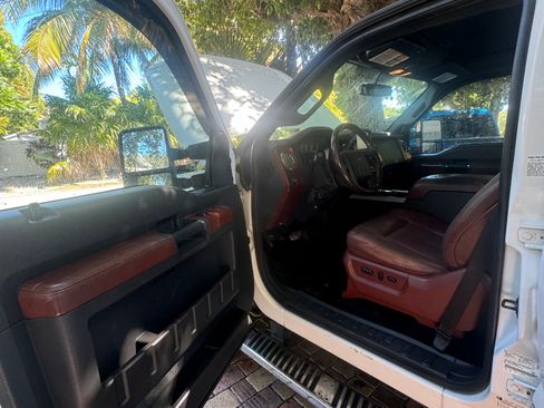Used 2014 Ford F350 King Ranch w/ King Ranch w/Chrome Package image 11