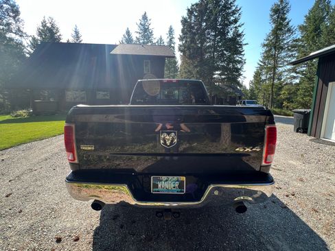 Used 2017 RAM 1500 Laramie image 5