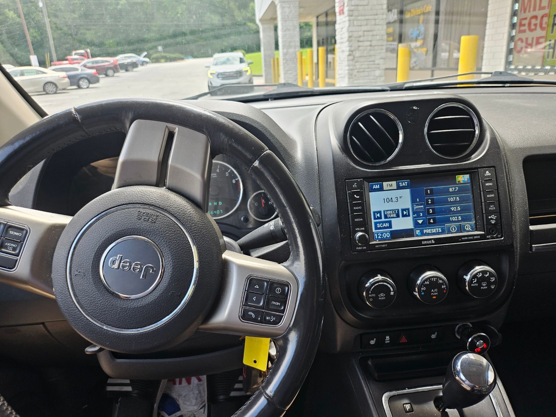 Used 2012 Jeep Compass Limited AWD/4WD image 4