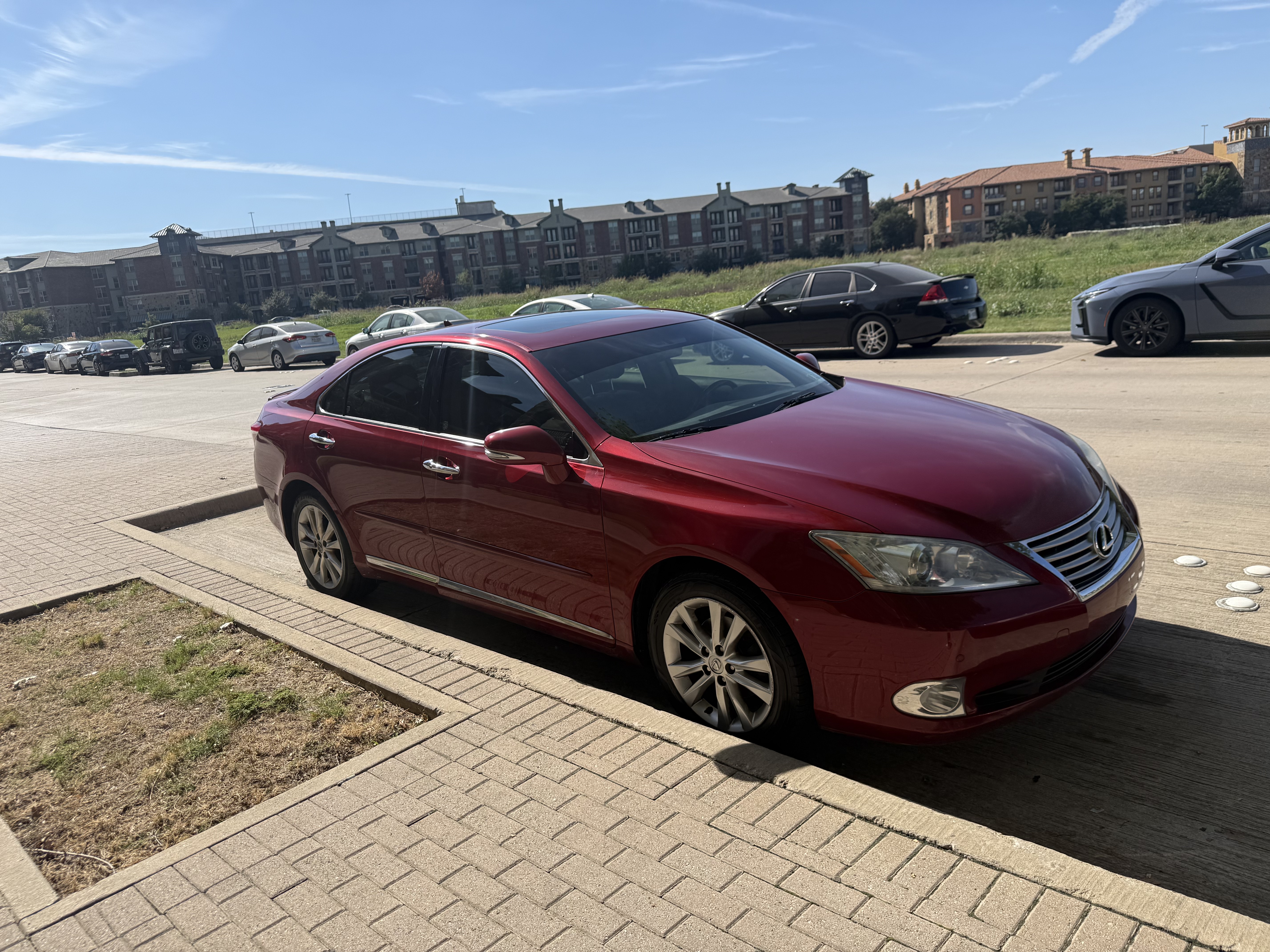 Used 2011 Lexus ES 350 FWD image 1