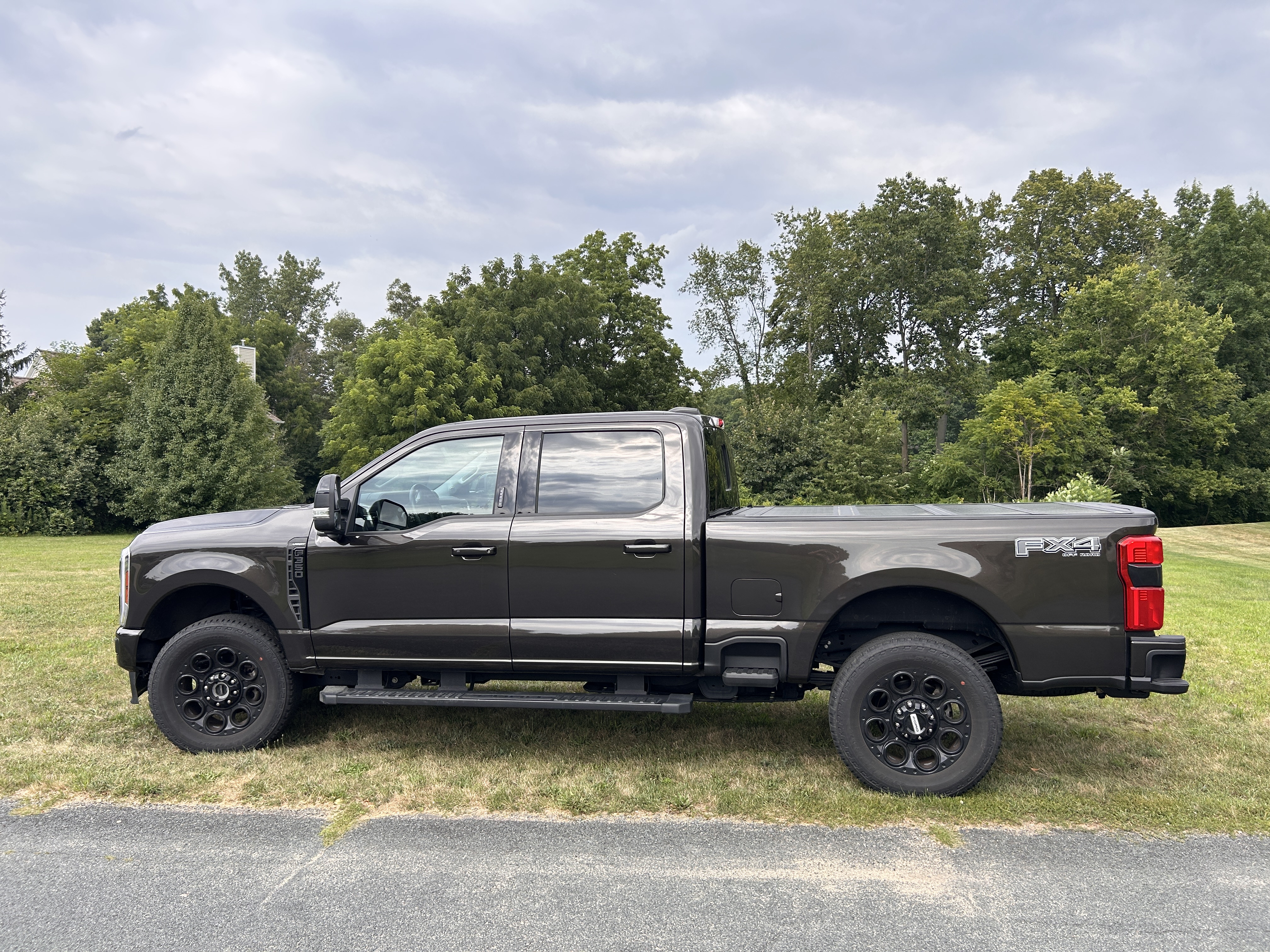 Used 2024 Ford F350 Lariat w/ Lariat Ultimate Package AWD/4WD image 8