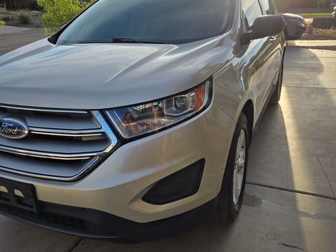 Used 2017 Ford Edge SE image 8