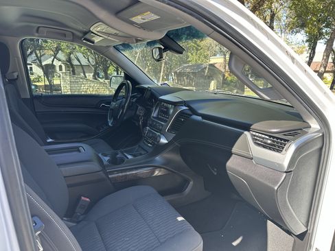 Used 2018 Chevrolet Tahoe LS image 8