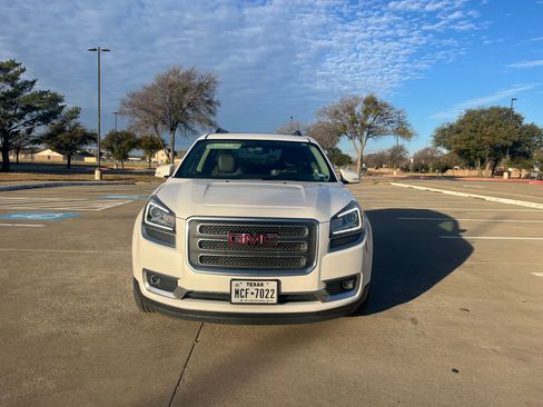 Used 2016 GMC Acadia SLT image 2