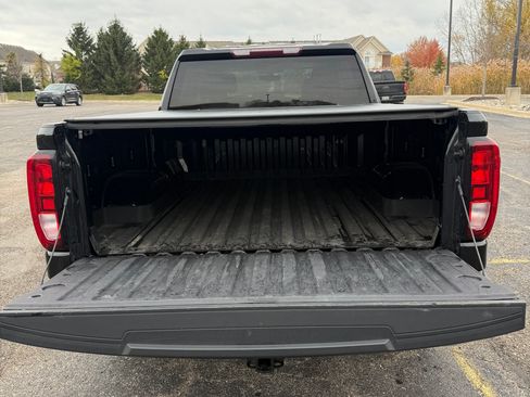 Used 2021 GMC Sierra 1500 SLE image 5