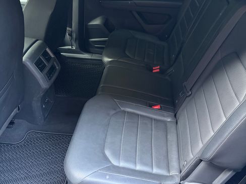 Used 2019 Volkswagen Atlas SEL Premium AWD/4WD image 9