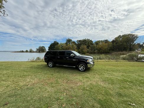 Used 2016 RAM 1500 Laramie w/ Convenience Group image 11