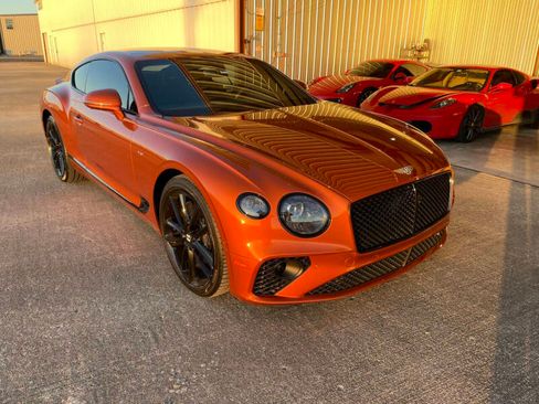 Used 2021 Bentley Continental GT image 2