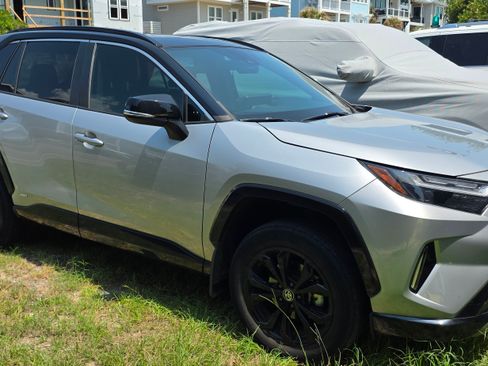 Used 2024 Toyota RAV4 XSE AWD/4WD image 15