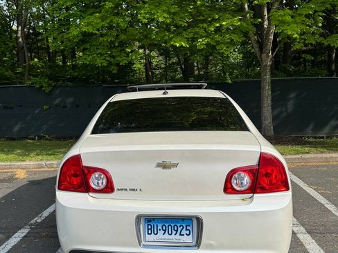 Used 2010 Chevrolet Malibu LT FWD image 9