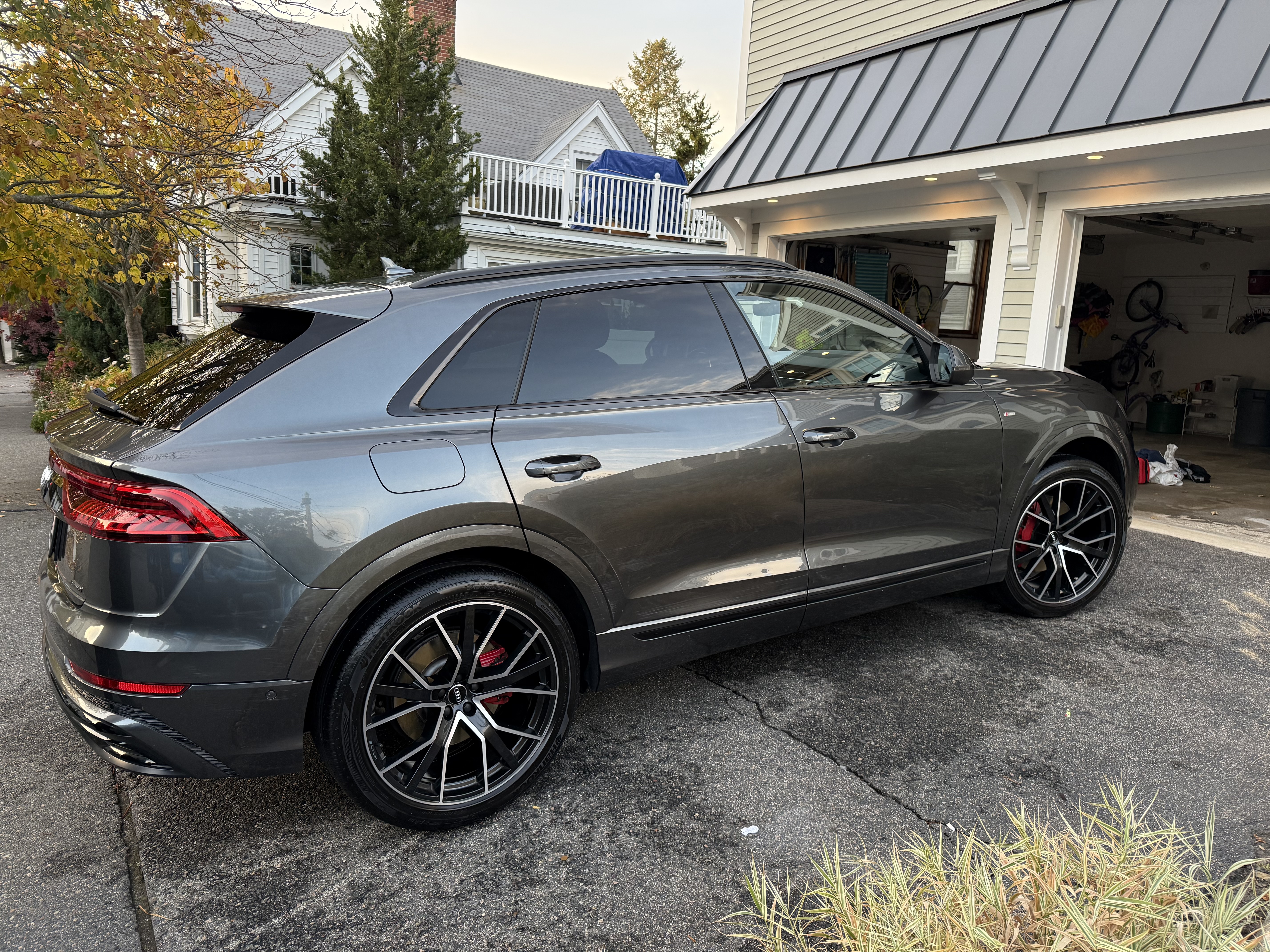 Used 2019 Audi Q8 Premium Plus w/ Premium Plus AWD/4WD image 1