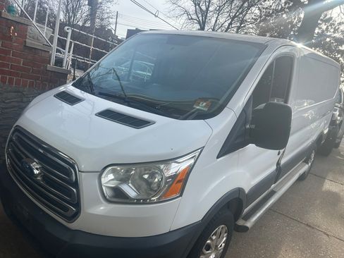 Used 2015 Ford Transit 250 130 Low Roof w/ Exterior Upgrade Package image 2