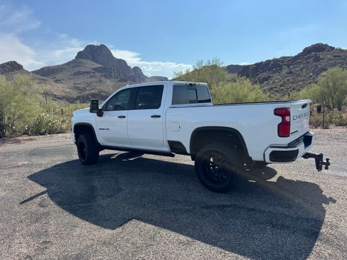 Used 2022 Chevrolet Silverado 2500 LTZ w/ LTZ Plus Package AWD/4WD image 4