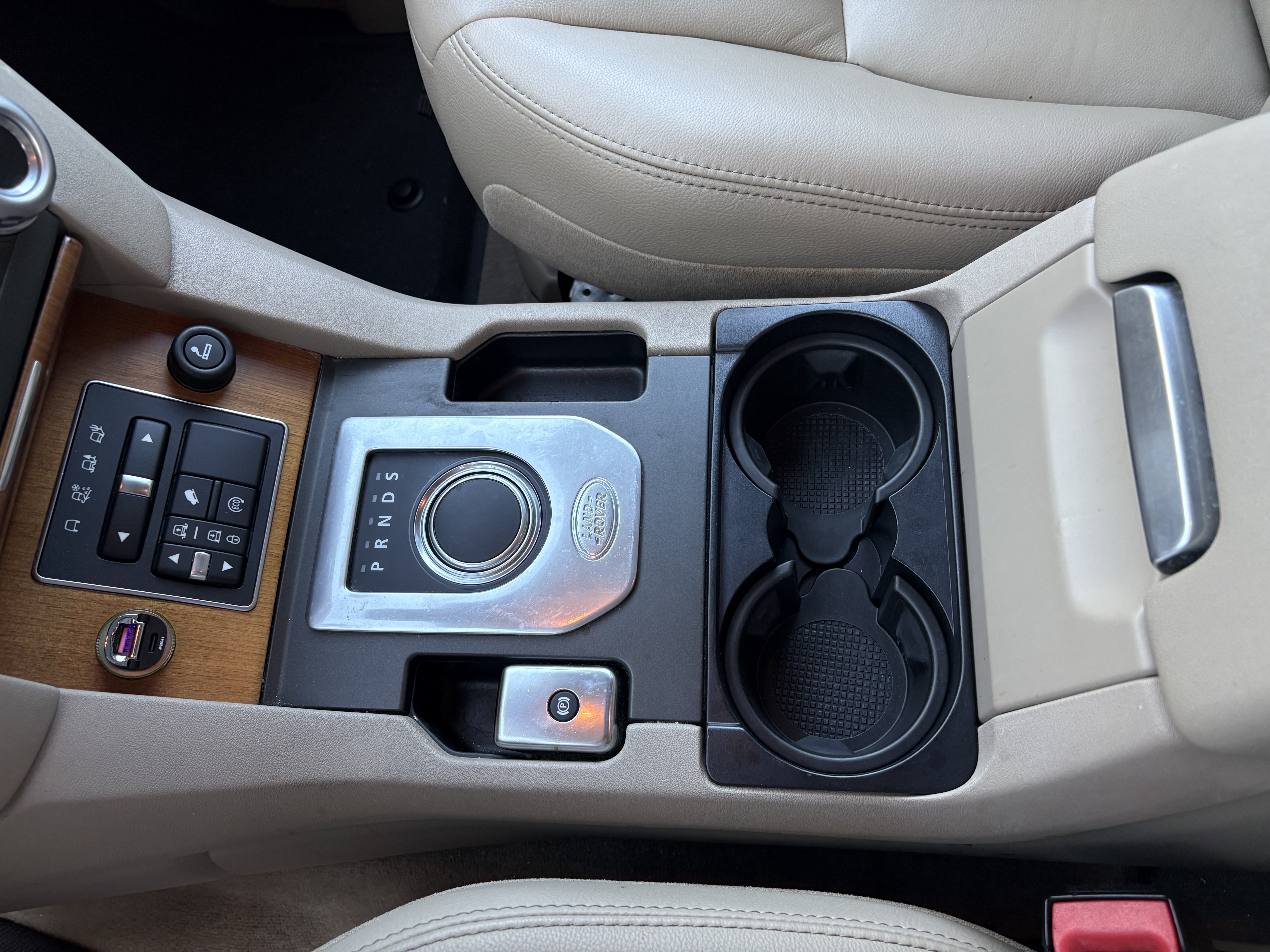 Used 2015 Land Rover LR4 HSE AWD/4WD image 13