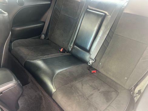 Used 2016 Dodge Challenger SRT Hellcat image 6