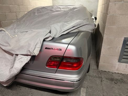 Used 2000 Mercedes-Benz E 55 AMG Sedan image 25