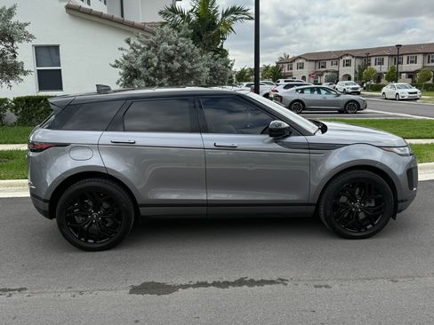 Used 2020 Land Rover Range Rover Evoque SE image 17