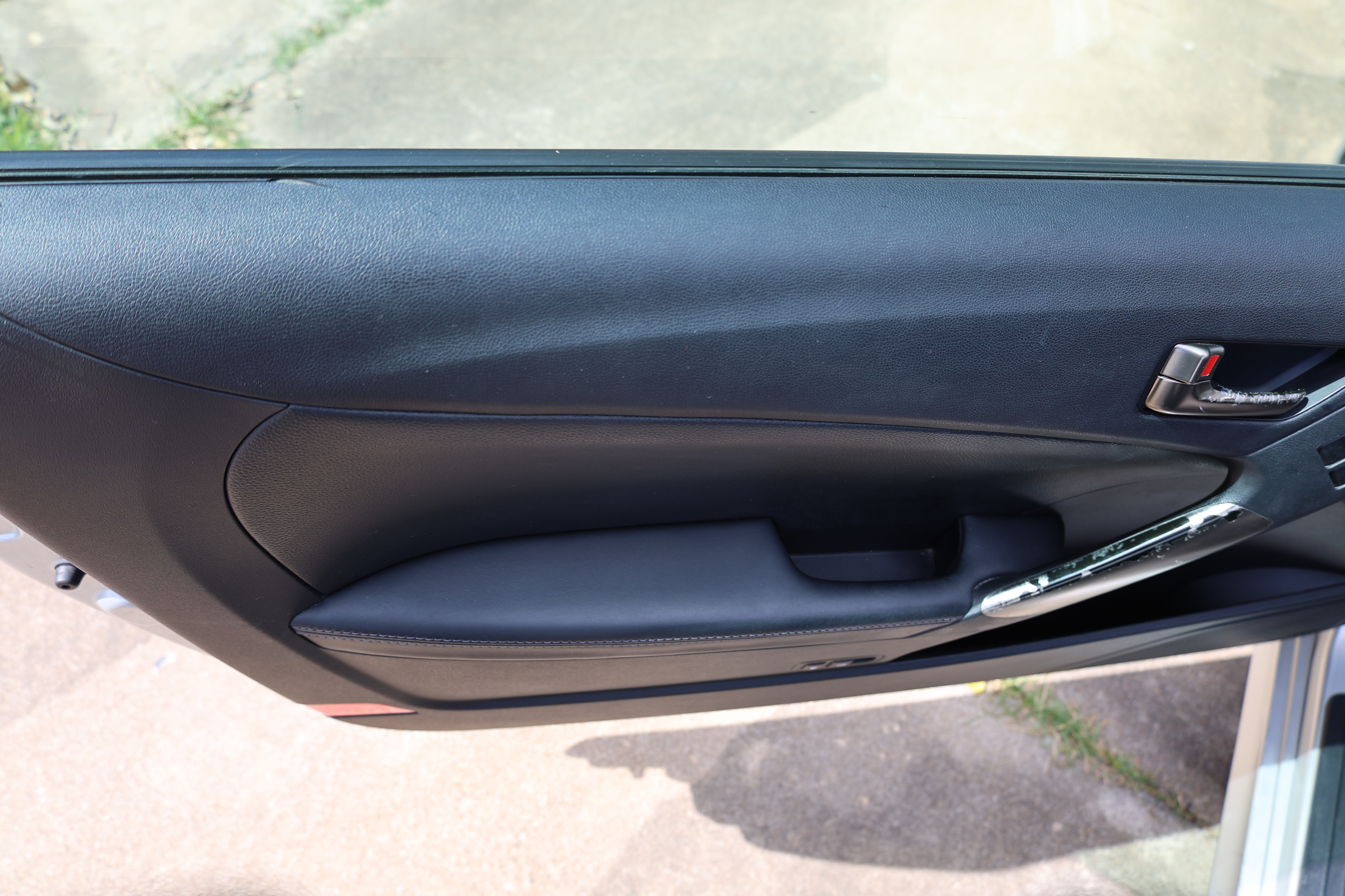Used 2013 Hyundai Genesis 3.8 RWD image 23