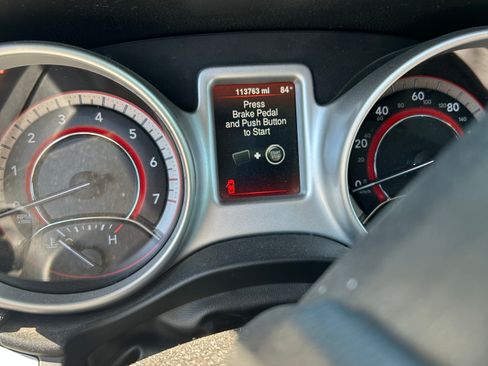 Used 2015 Dodge Journey SXT w/ Flexible Seating Group image 6