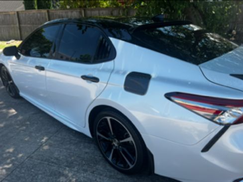 Used 2018 Toyota Camry XSE image 4