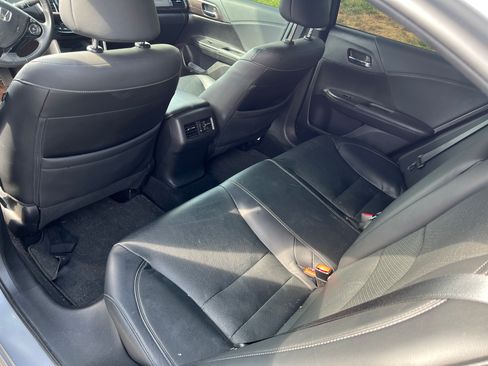 Used 2017 Honda Accord EX-L image 26