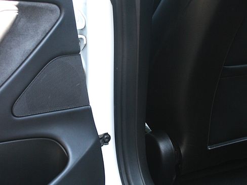 Used 2020 Tesla Model 3 Long Range image 25