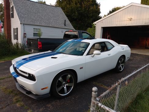 Used 2011 Dodge Challenger SRT8 w/ SRT Option Group II image 6