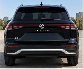 Used 2025 Volkswagen Tiguan S FWD image 8