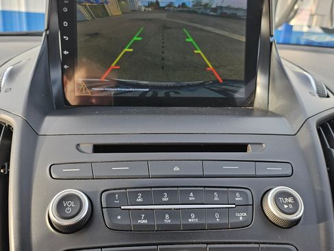 Used 2018 Ford Escape SE image 12