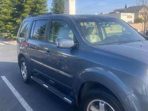 Used 2010 Honda Pilot Touring image 4