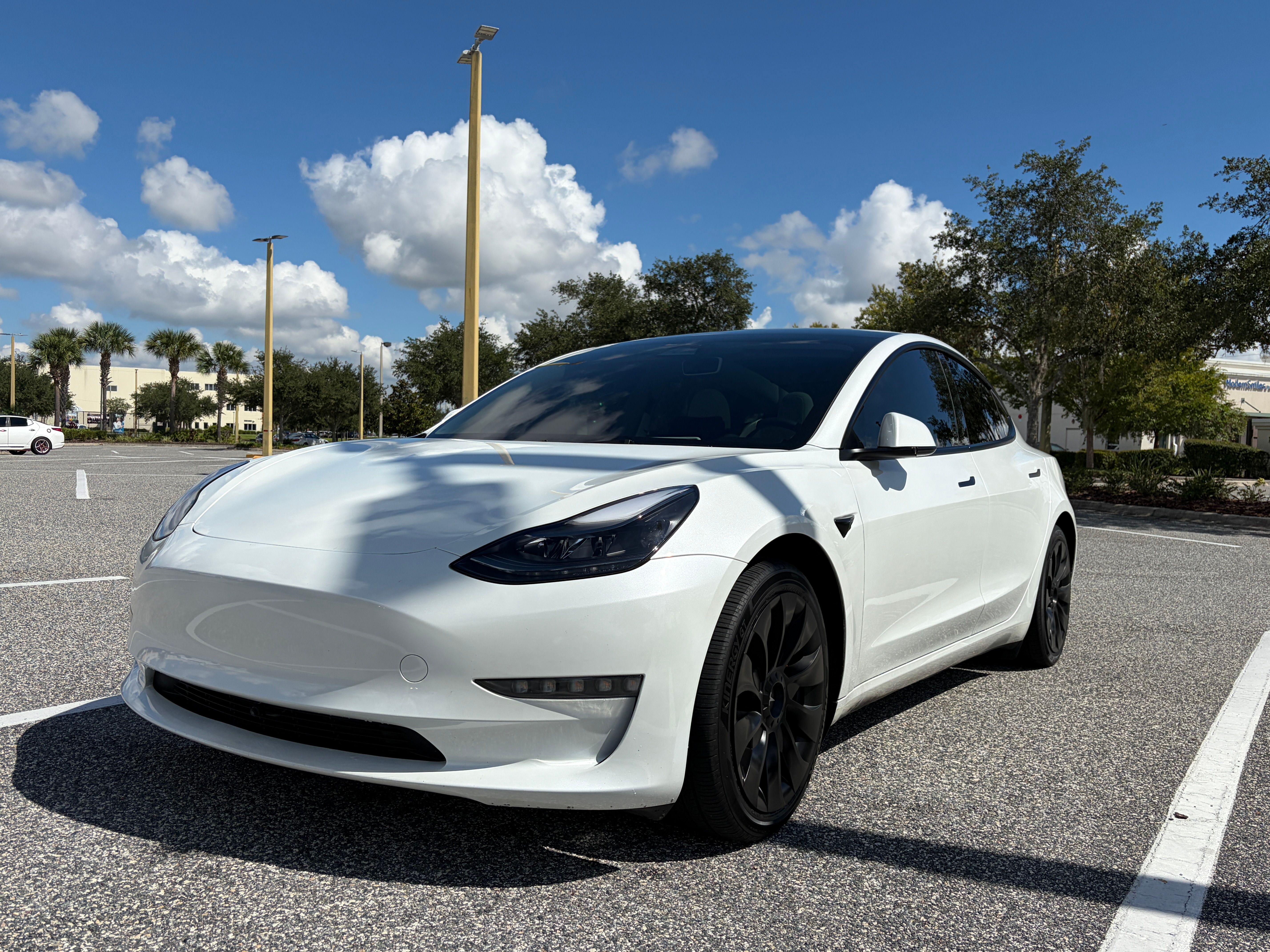 Used 2023 Tesla Model 3 Standard Range RWD image 2