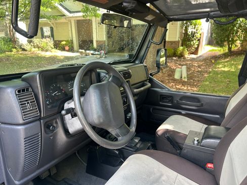 Used 1999 Jeep Wrangler SE AWD/4WD image 9