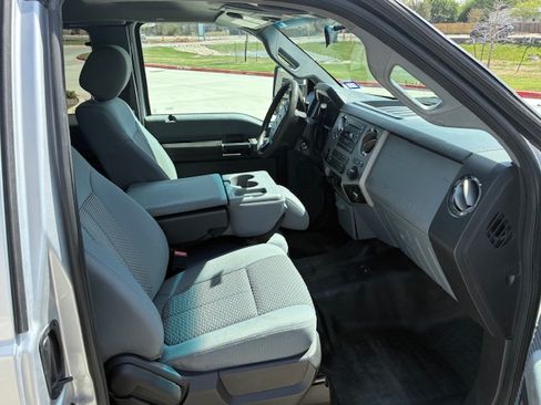 Used 2015 Ford F250 XLT image 12