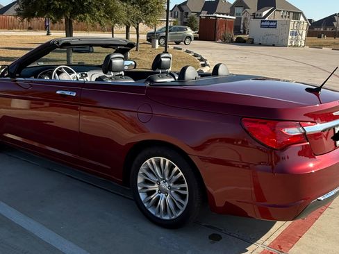 Used 2014 Chrysler 200 Limited image 5