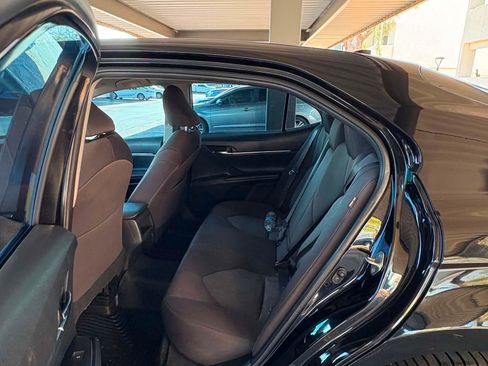 Used 2020 Toyota Camry LE FWD image 6