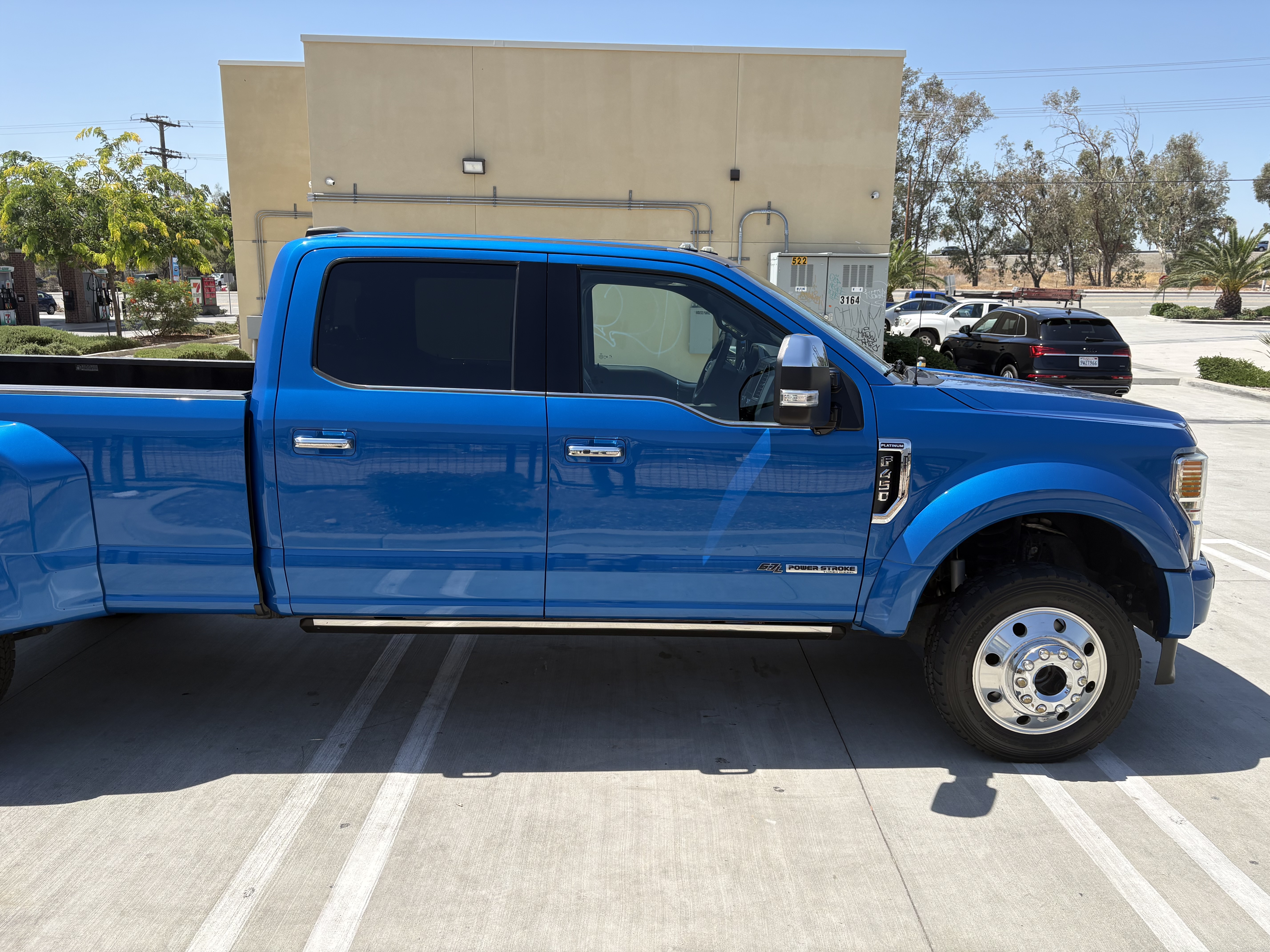 Used 2021 Ford F450 Platinum w/ FX4 Off-Road Package AWD/4WD image 9