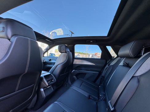 Used 2024 Cadillac Lyriq Tech image 5