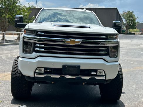 Used 2020 Chevrolet Silverado 2500 High Country w/ Z71 Off-Road Package AWD/4WD image 6