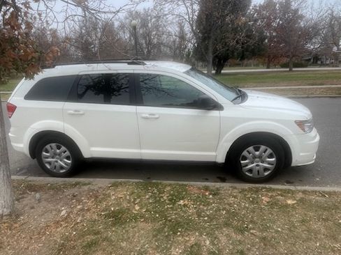 Used 2019 Dodge Journey SE image 8