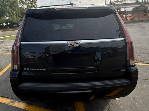 Used 2016 Cadillac Escalade ESV Premium image 5