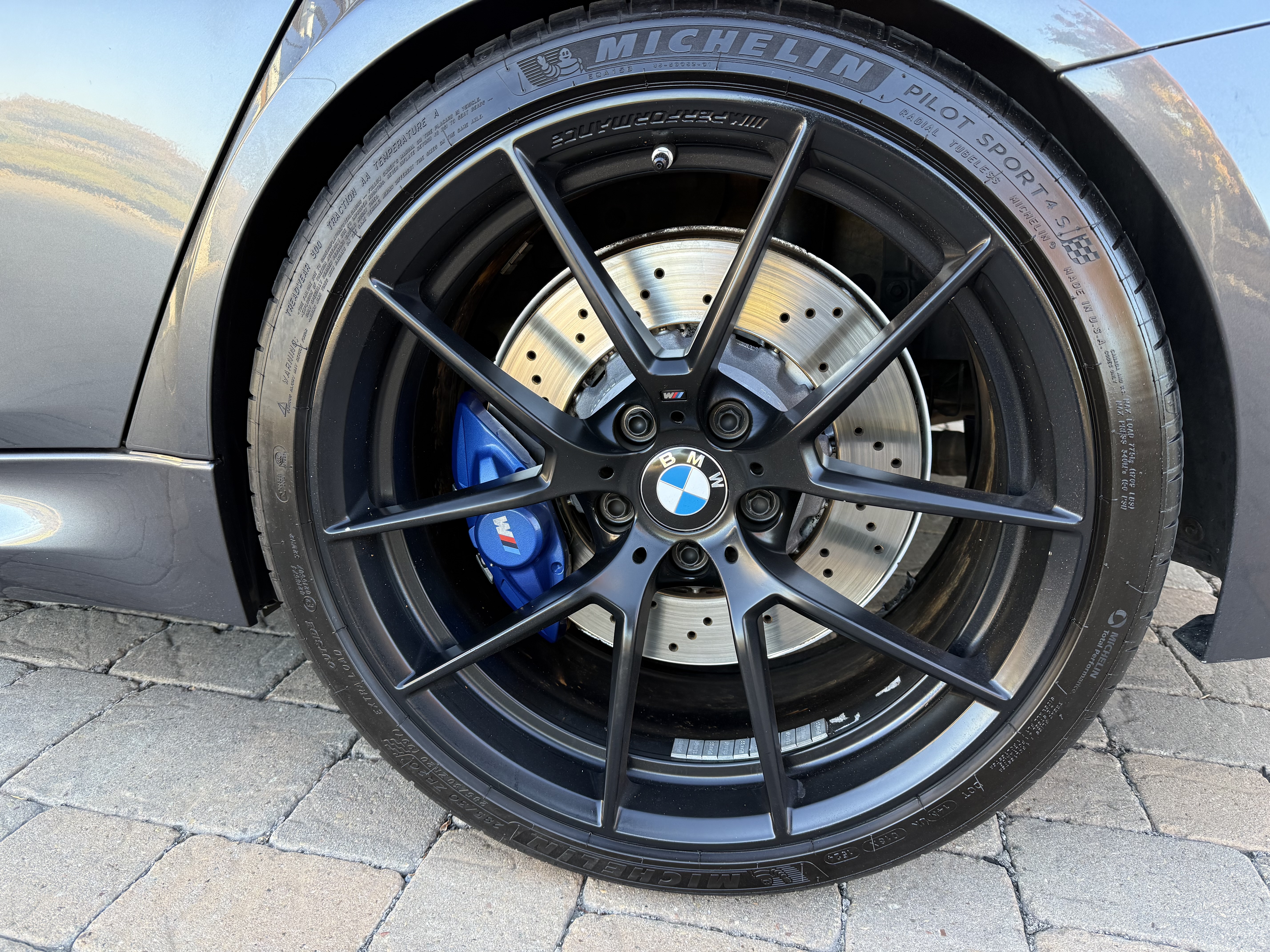 Used 2018 BMW M3 RWD image 4