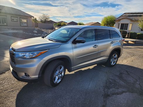 Used 2014 Toyota Highlander Limited image 4