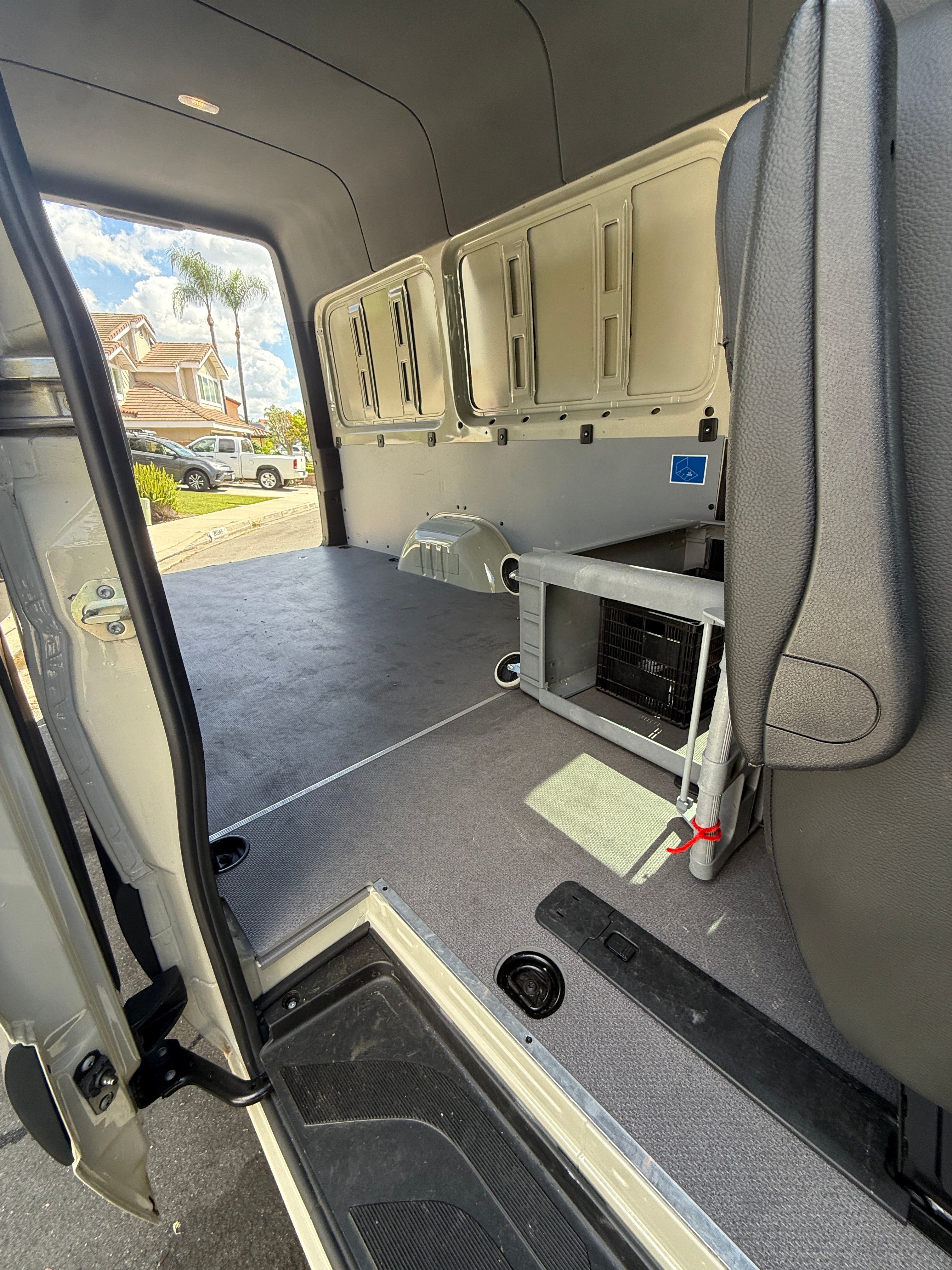 Used 2023 Mercedes-Benz Sprinter 2500 image 5